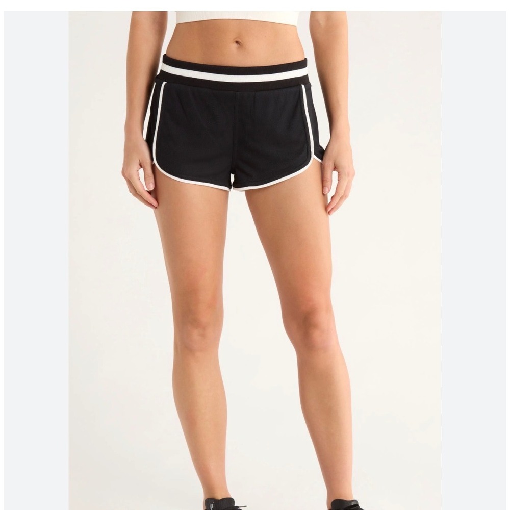 Free People FP Movement Practice Run Shorts Black White Contrast Trim Size M - Picture 1 of 5